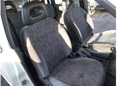 Recambio de asiento delantero derecho para nissan terrano ii (r20) 2.7 td 4wd referencia OEM IAM 87000 87300 