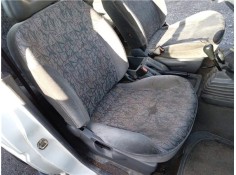 Recambio de asiento delantero derecho para nissan terrano ii (r20) 2.7 td 4wd referencia OEM IAM 87000 87300 