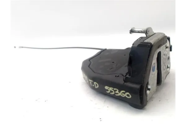 Recambio de cierre electromagnetico trasero derecho para toyota auris (e15) 2.0 d-4d referencia OEM IAM 6905042020 A046693 