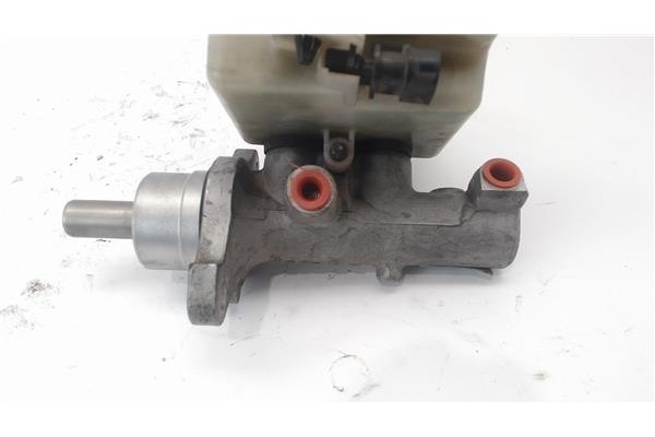 Recambio de bomba freno para opel astra h berlina 1.7 cdti referencia OEM IAM 32067271B  