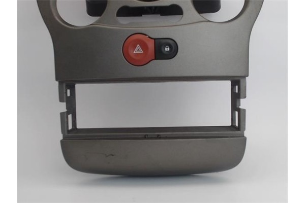 Recambio de embellecedor consola central para renault modus i 1.5 dci (fp0f, jp0f) referencia OEM IAM 8200327060  