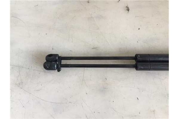 Recambio de amortiguador porton para ford mondeo ii ranchera familiar (bnp) 1.8 td referencia OEM IAM 6934502 ZSA03003 