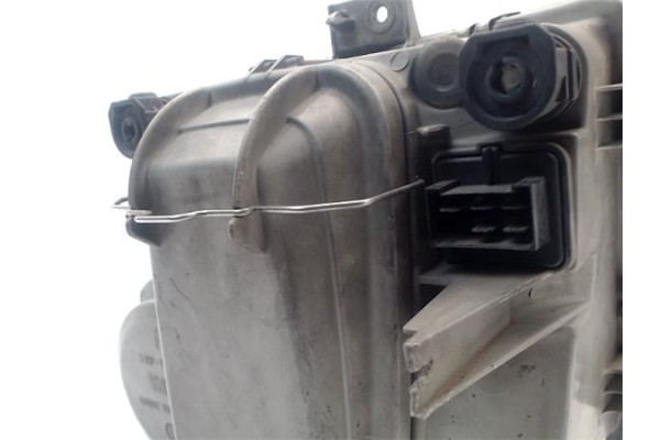 Recambio de faro delantero dcho para mercedes-benz vito furgón (638) 2.3 110 d  (638.074) referencia OEM IAM A6388200161 315781 