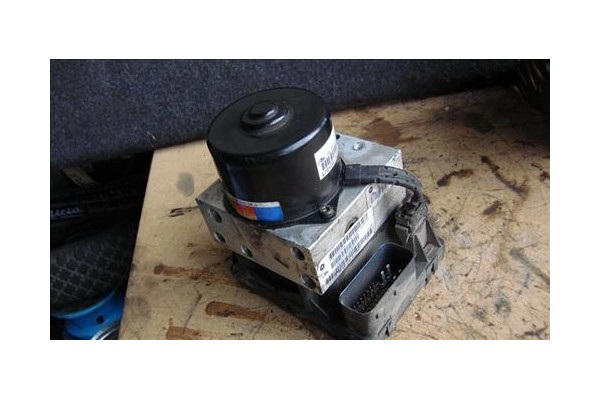 Recambio de nucleo abs para jeep grand cherokee (wj/wg) 3.1 td limited referencia OEM IAM P52128205AF 10051181861 25020402084 