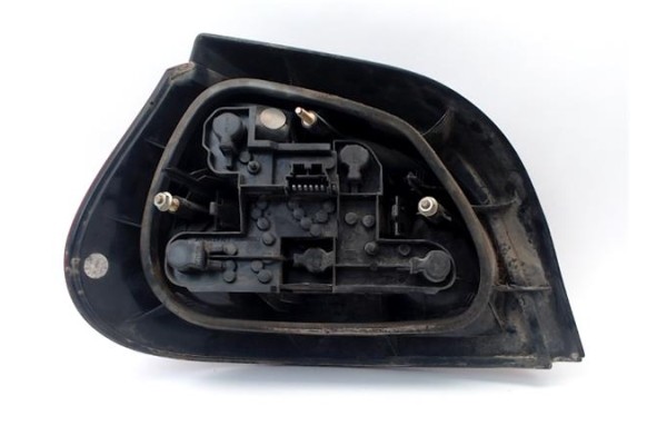 Recambio de piloto trasero derecho para renault megane i fase 2 berlina (ba0) referencia OEM IAM 7700428321  