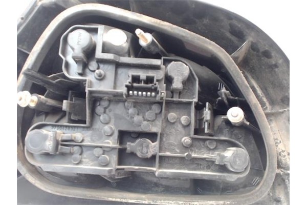 Recambio de piloto trasero derecho para renault megane i fase 2 berlina (ba0) referencia OEM IAM 7700428321  