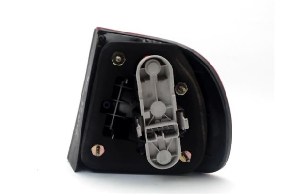 Recambio de piloto trasero izquierdo para volvo v40 familiar referencia OEM IAM 30863903  