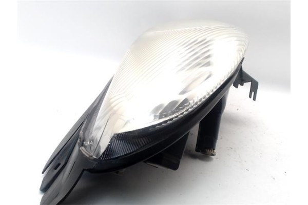 Recambio de faro delantero dcho para citroen xsara picasso 2.0 hdi referencia OEM IAM 6205W0  