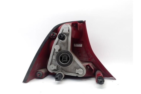 Recambio de piloto trasero derecho para ford focus familiar (cak) referencia OEM IAM 1M5113A602BA  1150021 , FORD | 1065782 , FO