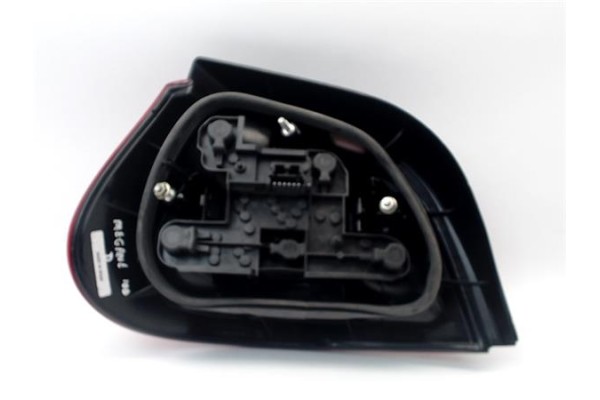 Recambio de piloto trasero derecho para renault megane i fase 2 berlina (ba0) referencia OEM IAM 7700428321  