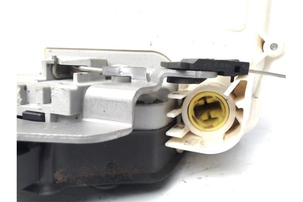 Recambio de cierre electromagnetico delantero izquierdo para seat altea (5p1) 1.9 tdi referencia OEM IAM 1P1837015 100136510 1P1