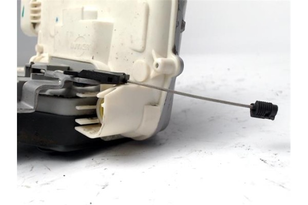 Recambio de cierre electromagnetico delantero izquierdo para seat altea (5p1) 1.9 tdi referencia OEM IAM 1P1837015 100136510 1P1