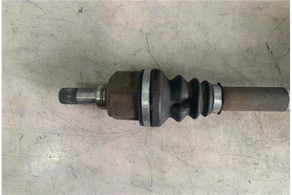 Recambio de palier delantero izquierdo para peugeot 207 1.6 hdi referencia OEM IAM   