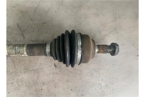 Recambio de palier delantero izquierdo para peugeot 207 1.6 hdi referencia OEM IAM   