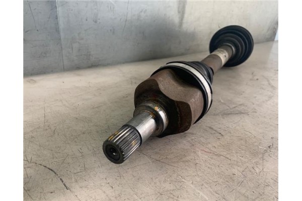 Recambio de palier delantero izquierdo para peugeot 207 1.6 hdi referencia OEM IAM   