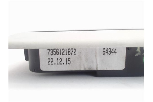 Recambio de luz trasero central techo para fiat 500x (334) 1.6 urban referencia OEM IAM 7356121870  
