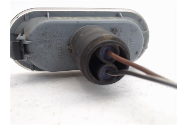 Recambio de intermitente delantero izquierdo para volkswagen golf iv variant (1j5) 1.9 highline referencia OEM IAM 1J0949117  3B