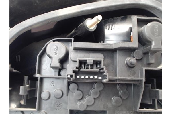 Recambio de piloto trasero izquierdo para renault megane i fase 2 berlina (ba0) referencia OEM IAM 7700428320  