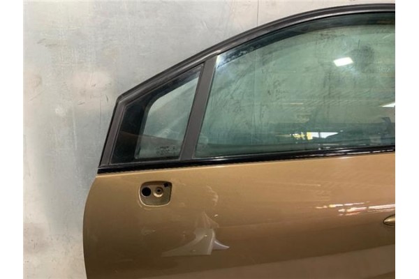 Recambio de puerta delantero izquierda para renault captur i 0.9 zen referencia OEM IAM 801012676R  