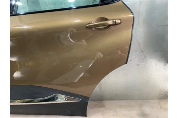 Recambio de puerta trasero izquierda para renault captur i 0.9 zen referencia OEM IAM 821012117R  