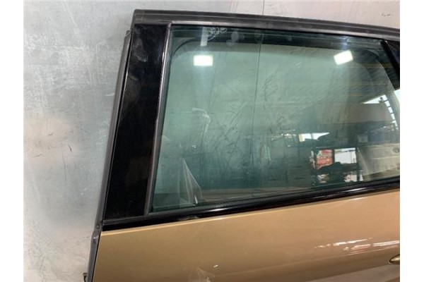 Recambio de puerta trasero izquierda para renault captur i 0.9 zen referencia OEM IAM 821012117R  