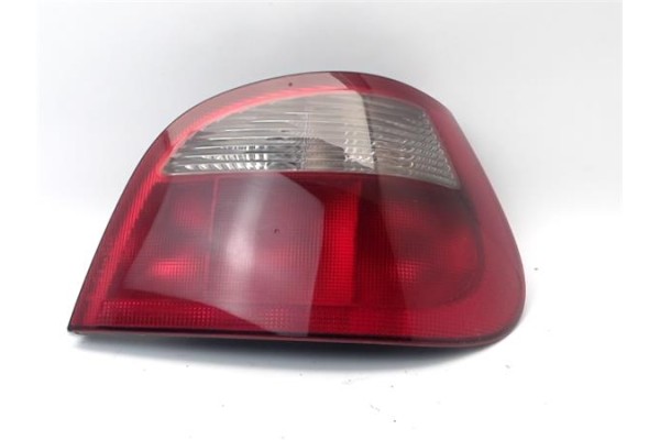 Recambio de piloto trasero derecho para renault megane i fase 2 berlina (ba0) referencia OEM IAM 7700428321  