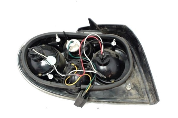 Recambio de piloto trasero derecho para renault megane i coupe (da0) referencia OEM IAM   