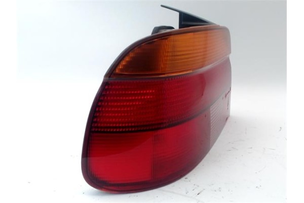 Recambio de piloto trasero izquierdo para bmw serie 5 berlina (e39) 2.8 528i referencia OEM IAM 63218363557  