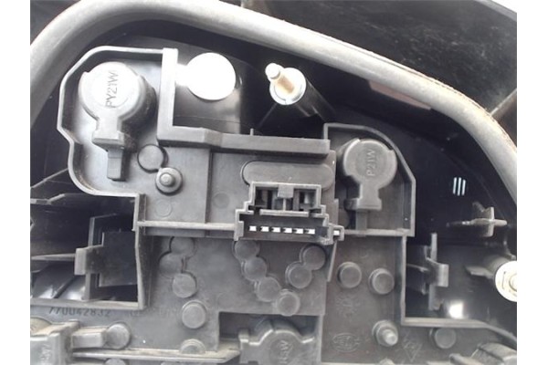 Recambio de piloto trasero derecho para renault megane i fase 2 berlina (ba0) referencia OEM IAM 7700428321  