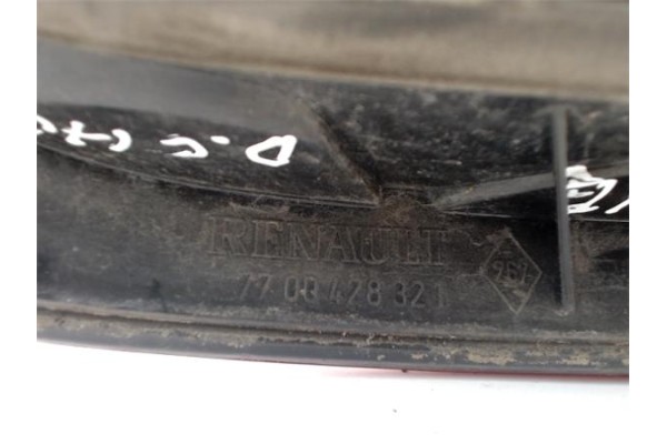 Recambio de piloto trasero derecho para renault megane i fase 2 berlina (ba0) referencia OEM IAM 7700428321  