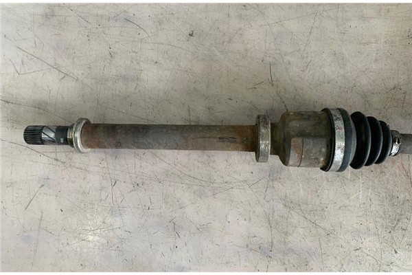 Recambio de palier delantero derecho para renault megane iii berlina 5p 1.5 expression referencia OEM IAM   