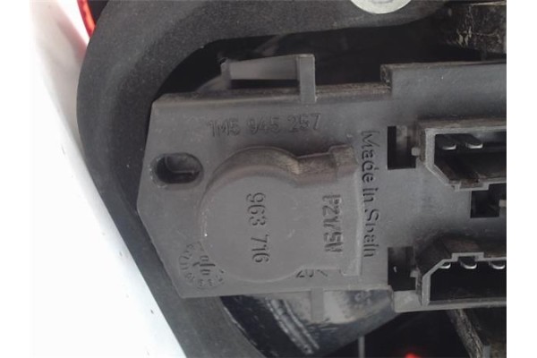Recambio de piloto trasero derecho para seat toledo (1m2) 1.9 tdi referencia OEM IAM 963716 1M5945112 