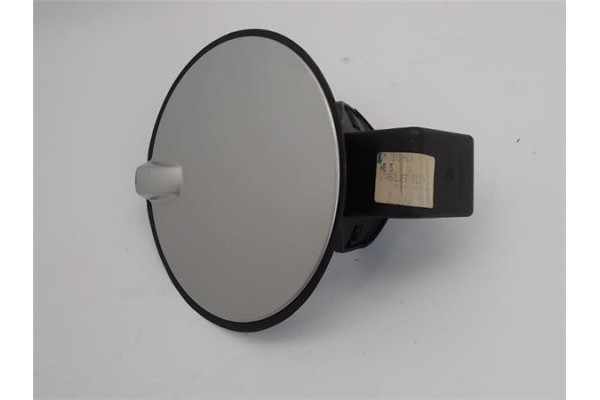Recambio de tapa exterior combustible para opel astra h berlina 1.7 cdti referencia OEM IAM 13111597  