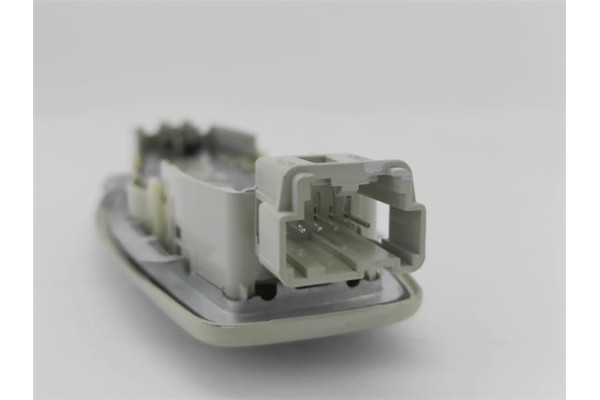 Recambio de luz delantero central techo para ford focus berlina (cew) 1.5 business referencia OEM IAM AM5113K767 AM5113K767BG3AM