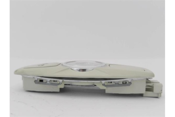 Recambio de luz trasero central techo para ford focus berlina (cew) 1.5 business referencia OEM IAM AM5113K767AG3AM1 AM5113K767A