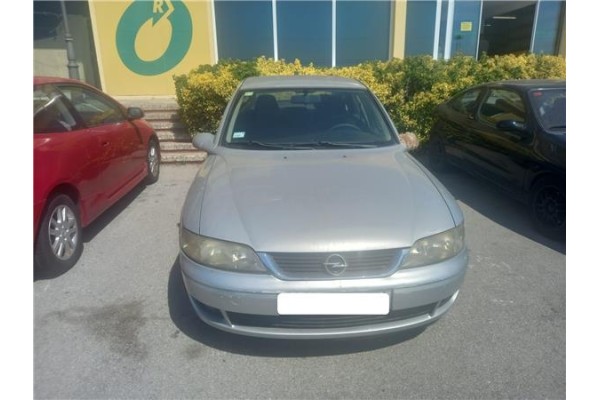 opel vectra b berlina del año 2001