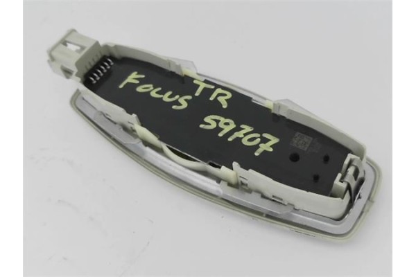 Recambio de luz trasero central techo para ford focus berlina (cew) 1.5 business referencia OEM IAM AM5113K767AG3AM1 AM5113K767A