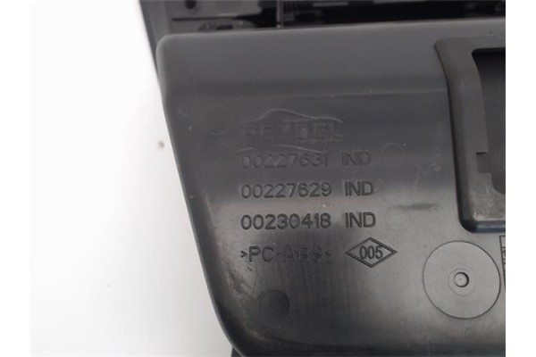 Recambio de embellecedor consola central para renault captur i 0.9 zen referencia OEM IAM 969128571R 00227631 