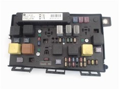 Recambio de caja fusibles/rele para opel astra h berlina 1.7 cdti referencia OEM IAM 13145035 5DK00866810 