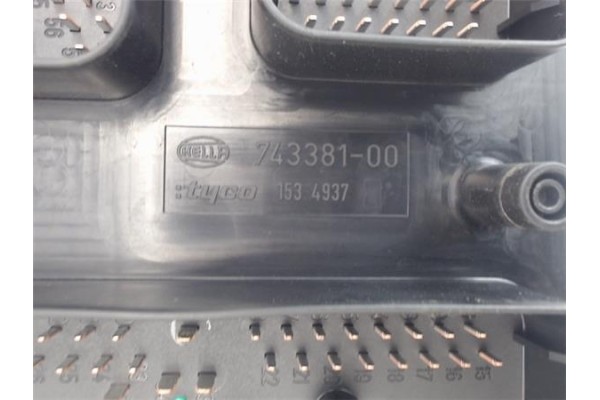 Recambio de caja fusibles/rele para opel astra h berlina 1.7 cdti referencia OEM IAM 13145035 5DK00866810 