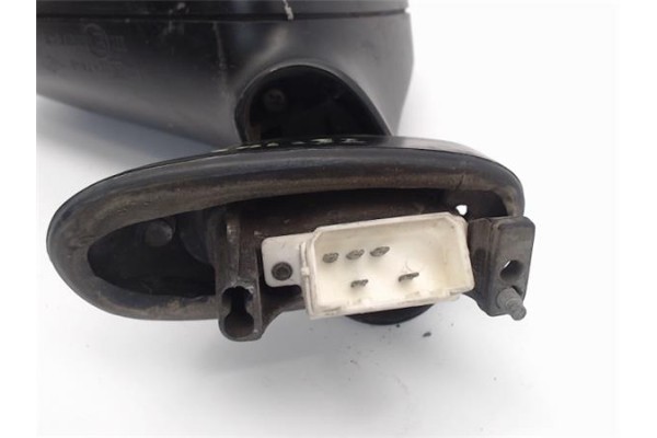 Recambio de retrovisor electrico izquierdo para audi 80 (811/813) referencia OEM IAM   