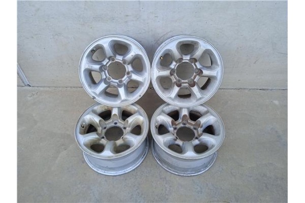 Recambio de juego llantas para mitsubishi montero (v20/v40) 2.8 d a las 4 ruedas (v46w, v26w) referencia OEM IAM   