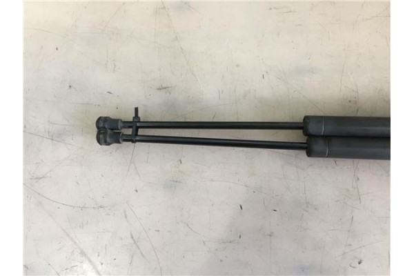 Recambio de amortiguador porton para toyota avensis berlina (t25) 2.2 d-4d executive berlina (5-ptas.) referencia OEM IAM 689500