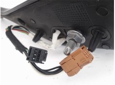 Recambio de retrovisor electrico derecho para peugeot 208 referencia OEM IAM 232673078  