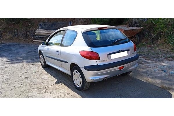 peugeot 206 del año 2002