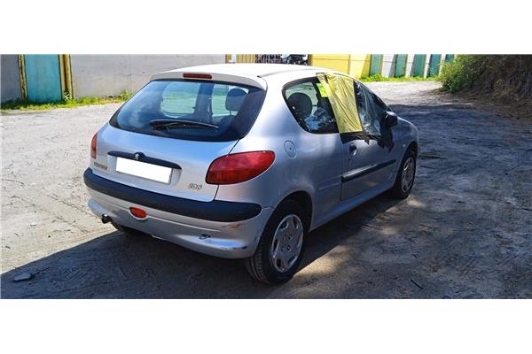 peugeot 206 del año 2002