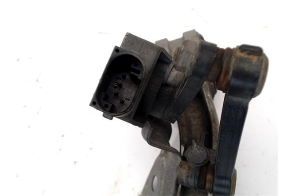 Recambio de brazo suspension delantero derecho para volkswagen touareg (7la) 5.0 tdi v10 referencia OEM IAM 7L0407047A  7L040702