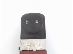 Recambio de interruptor luces emergencia para renault scenic ii (jm) referencia OEM IAM 8200095493  