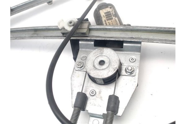 Recambio de elevalunas electrico delantero izquierdo para renault laguna ii (bg0) 1.9 dci (bg1a, bg1w) referencia OEM IAM 820072