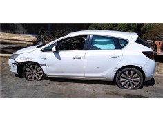 opel astra j del año 2010